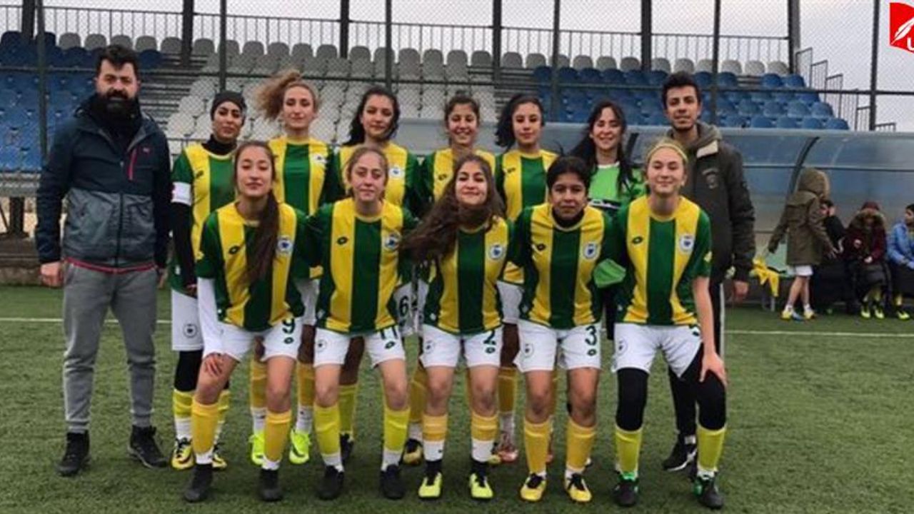 Şanlıurfa Spor Lisesi Kız Futbol Takımı Bölge Şampiyonu Oldu