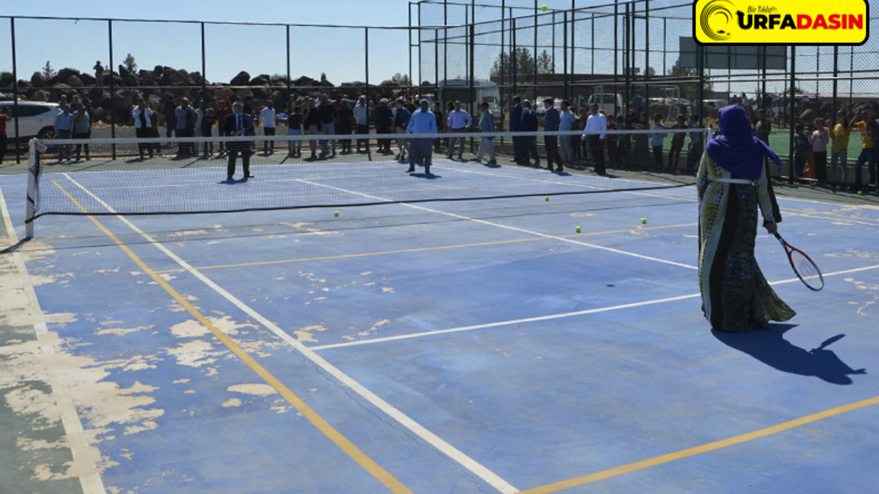 Bakan Yardımcısı Urfa’da Köy Kadınlarıyla Tenis Oynadı