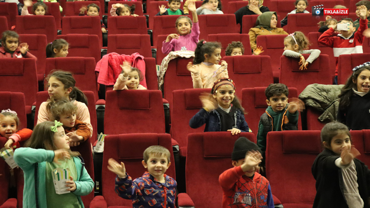 Şanlıurfalı Çocuklar Dijital Sinemada Doru Çizgi Filmini İzledi