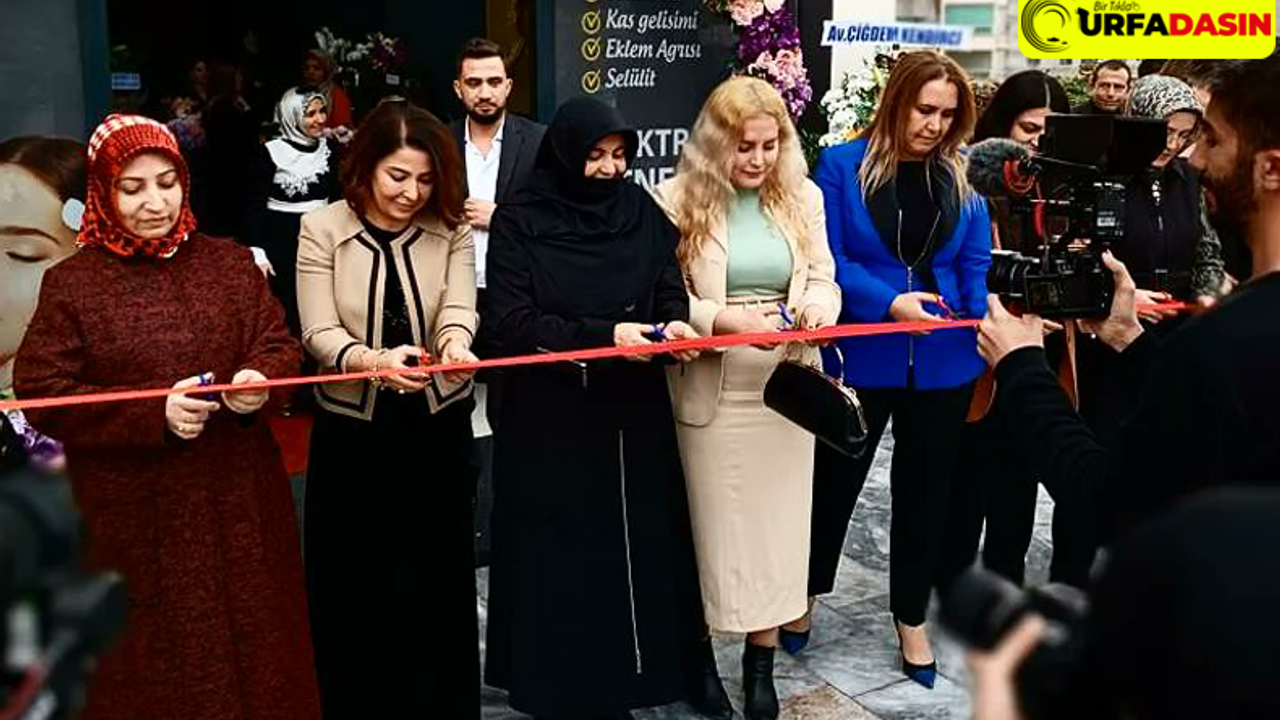 Güzellik Merkezinin Açılışını AK Partili ve CHP’li Kadınlar Yaptı