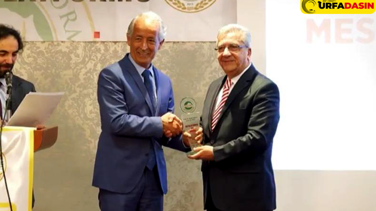 Mehmet Ali Çullu’ya Yılın Bilim Adamı Ödülü Verildi