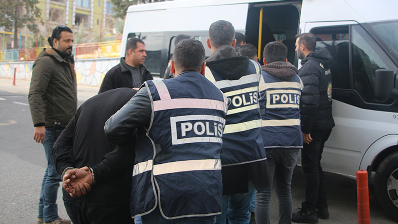 Polis ve Muhabirin de Yaralandığı Kavgayla iİgili 3 Kişi Tutuklandı