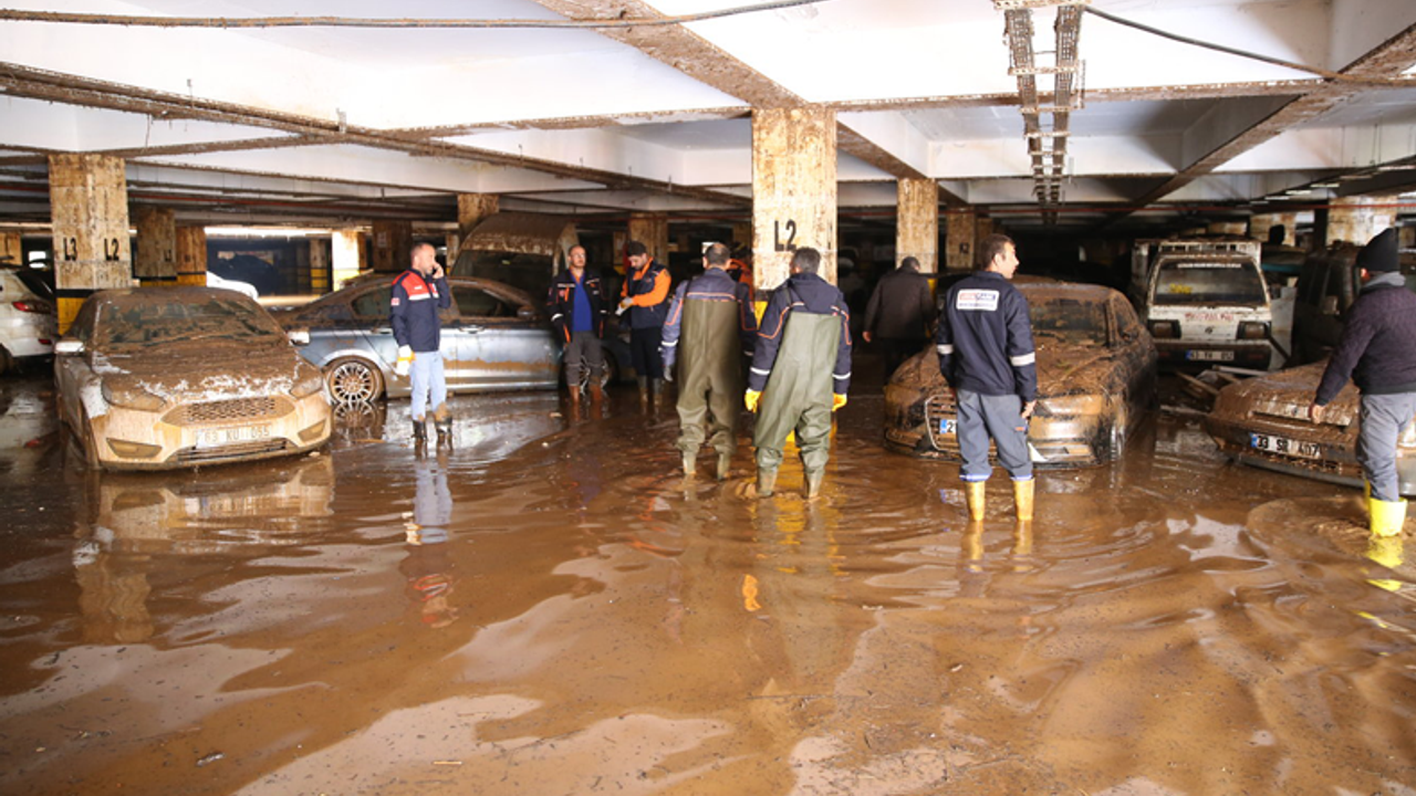 Şanlıurfa'daki Sel Faciasının Boyutu Kapalı Otoparkta Ortaya Çıktı