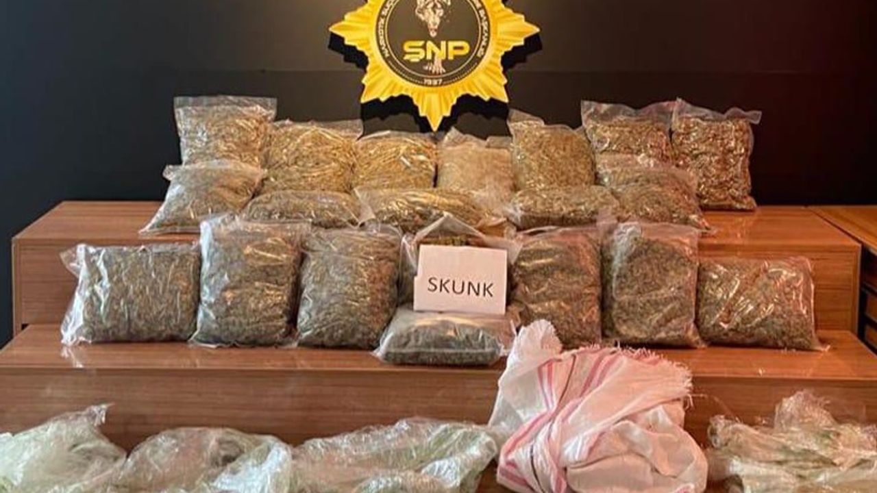 Şanlıurfa’da Tırda Yaklaşık 16 Kilogram Uyuşturucu Ele Geçirildi