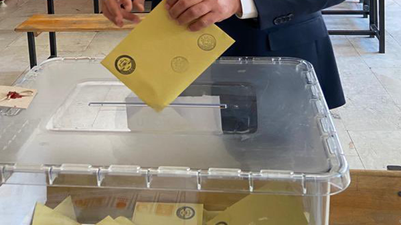 Şanlıurfa'da Oy Kullanma İşlemi Sona Erdi, Gözler Seçim Sonuçlarına Çevrildi
