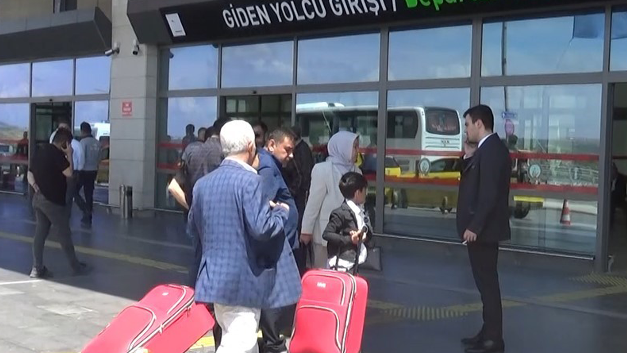 Gaziantep Havaalanına İnecek Uçaklar Şanlıurfa'ya Yönlendirildi