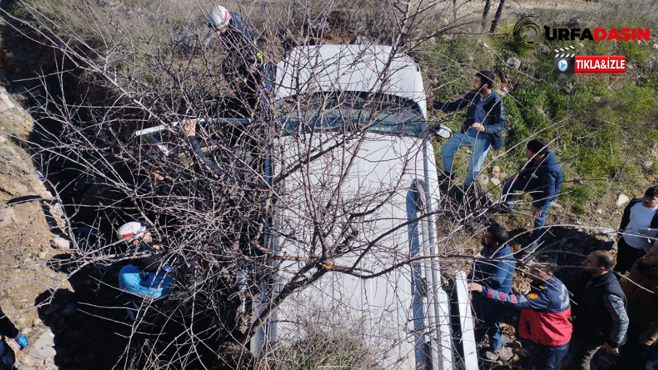 Şanlıurfa'da şarampole devrilen araçta  2 kişi yaralandı