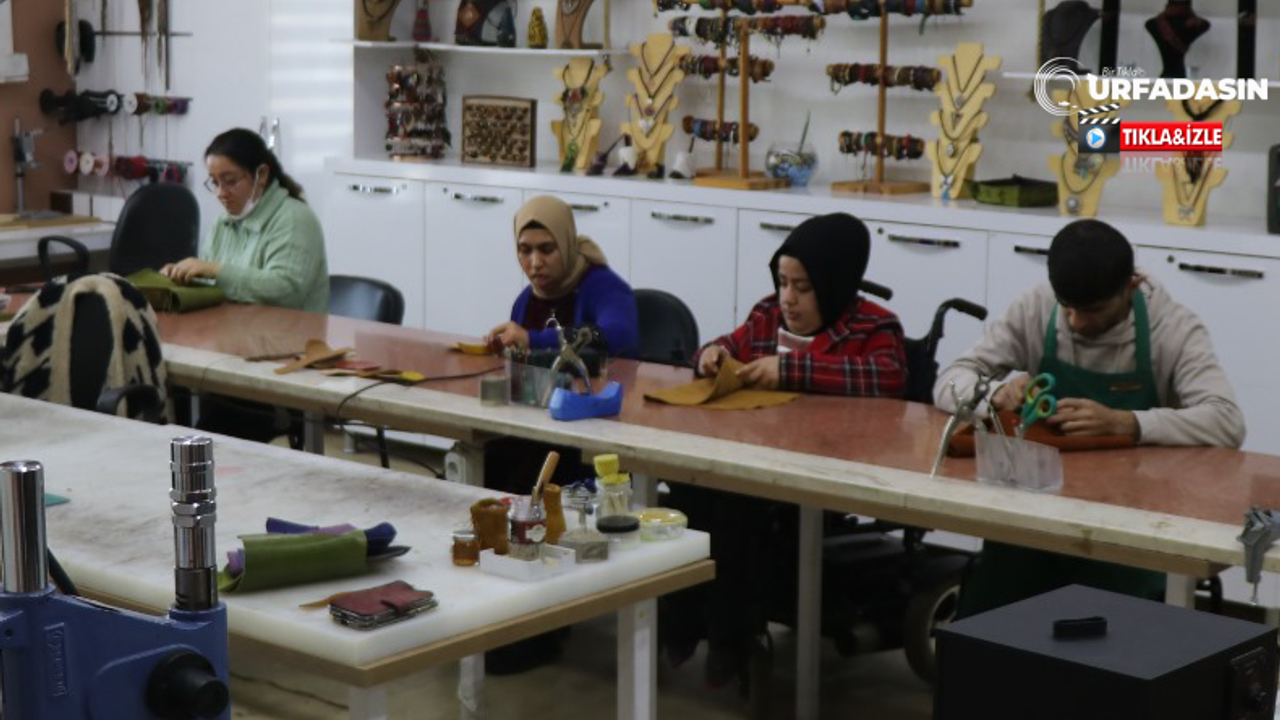 Urfa'da engellilere her branşta kurs ve eğitim veriliyor