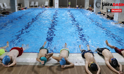 Haliliye’de Çocuklar Yüzme Öğreniyor