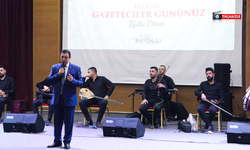 Mahmut Tuncer’den Urfalı Gazetecilere Konser