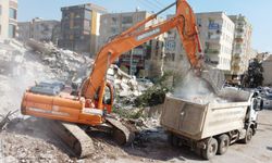 Şanlıurfa'da enkaz kaldırma çalışmaları halen sürüyor