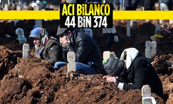 Depremin 21'nci gününde son bilanço 44 bin 374 oldu