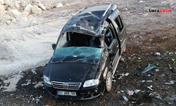 Şanlıurfa'da Hafif Ticari Araç Takla Attı: 2 Yaralı