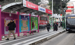 Şanlıurfa'da Kansere Dikkat Çekmek İçin Otobüs Durakları Pembeye Boyandı