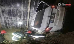 Suruç’ta Otomobil İnşaat Çukuruna Düştü: Sürücü İtfaiye Tarafından Kurtarıldı