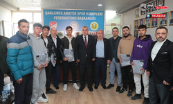Başkan Beyazgül, U18 Ligi Şampiyonu 63 Urfa Spor Futbolcularını Tebrik Etti
