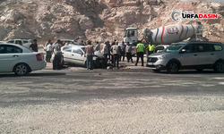 Şanlıurfa'da Otomobil, Tırla Çarpıştı: 4 Yaralı