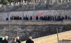 Şanlıurfa'da Annelerinin Katlettiği 2 Kız Kardeş Toprağa Verildi