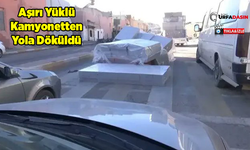 Kamyonetteki Süngerler Yola Saçıldı, Sürücüler Büyük Tehlike Atlattı