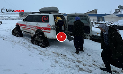 Şanlıurfa'da Karla Kapanan Yolda Hastalara Paletli Ambulans İle Ulaşıldı