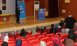 Şanlıurfa'da "İnsan Allah'ın Aynasıdır" Konferansı Düzenlendi