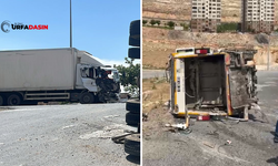 Şanlıurfa'da Belediyenin Çöp Komyonu Kaza Yaptı:2 Yaralı
