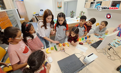 Şanlıurfa'da Gençlik Merkezi'nde Çocuklar Robotik Kodlama Öğreniyor