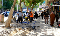 Şanlıurfa'da Belediye Çalışanları Kaza Sonucu Elektrik Kablosunu Patlattı Yüzlerce Esnaf Elektriksiz Kaldı