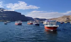 Halfeti’de Onlarca Tekne “Sumud Filosu”na Destek Turu Düzenledi