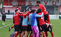Karaköprü Belediyespor Sahasında Gol Yağdırdı Rakibini 4-1 Mağlup Etti