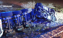 Şanlıurfa'da Gübre Yüklü Tır Devrildi: 1 Ölü