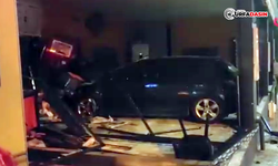 Şanlıurfa'da Gece Vakti Dönerci Dükkanına Otomobil Girdi