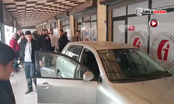 Şanlıurfa'da Otomobil Vergi Dairesine Girdi