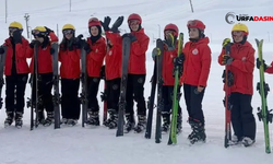 Şanlıurfa'dan Hakkari'ye Giden Kampçılara Kayak Eğitimi