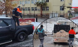 Birecik'te Ekipler Kar Küreme ve Tuzlama Çalışması İçin Sahada