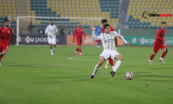 Şanlıurfaspor, Karaman'ı 2-0 Mağlup Etti Liderlik Koltuğuna Oturdu