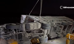 Şanlıurfa Suruç Aligör Kavşağında Mısır Yüklü Tır Devrildi