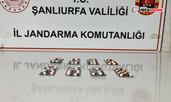 Şanlıurfa’da Hapis Cezasıyla Aranan Şahsın Evinde Hap Ele Geçirildi: 3 Gözaltı