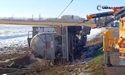 Şanlıurfa Ölüm Yolunda Tanker Devrildi: Sürücü Yaralandı