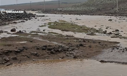 Şanlıurfa Siverek’te Sağanak Yağış Dereleri Taşırdı