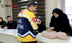 68 Yaşındaki Naciye Teyze Herkese Örnek Oldu: İlk Yardım Kursunda Eğitim Alıyor