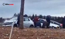 Şanlıurfa'da İki Otomobil Kavşakta Çarpıştı: 5 Yaralı