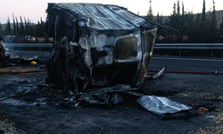 Şanlıurfa'da Kazada Alev Alan Tırın Sürücüsü Hayatını Kaybetti
