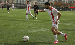 Viranşehir Belediyespor Rakibini 3-2 Yendi Liderliği Bırakmadı