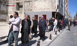 Şanlıurfa’da "APP Plaka" Yoğunluğu Uzun Kuyruklar Oluşturdu