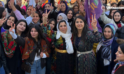 Şanlıurfa Suruç'ta Yüzlerce Kadın 8 Mart'ı Coşkuyla Kutladı
