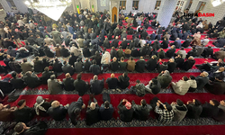 Şanlıurfa'da Kadir Gecesi Dolayısıyla Camiler Dolup Taştı