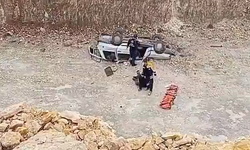 Şanlıurfa-Suruç Yolunda Otomobil İnşaat Çukuruna Devrildi: 1 Ölü, 2 Yaralı