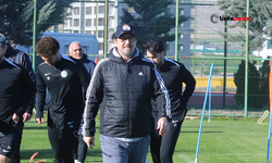 Şanlıurfaspor Teknik Direktörü Taşkın, Umut Dağıttı: "Pes Etmeyen Bir Takım Olacağız"