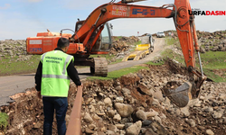 Viranşehir’de Yağışlar Sonrası Zarar Gören Cadde ve Sokaklarda Hummalı Çalışma